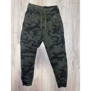 TNA Dark Camouflage Alix Jogger
